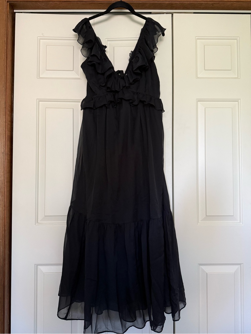 Abercrombie & Fitch Black Ruffle V-Neck Maxi Dress